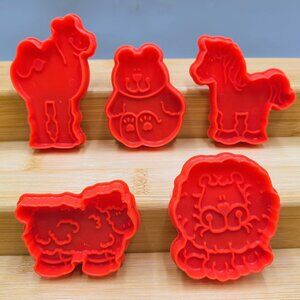Vtg Kenner GMFGI Animal Ark Play Doh Cookie Cutters Camel Lion Horse Sheep Bear
